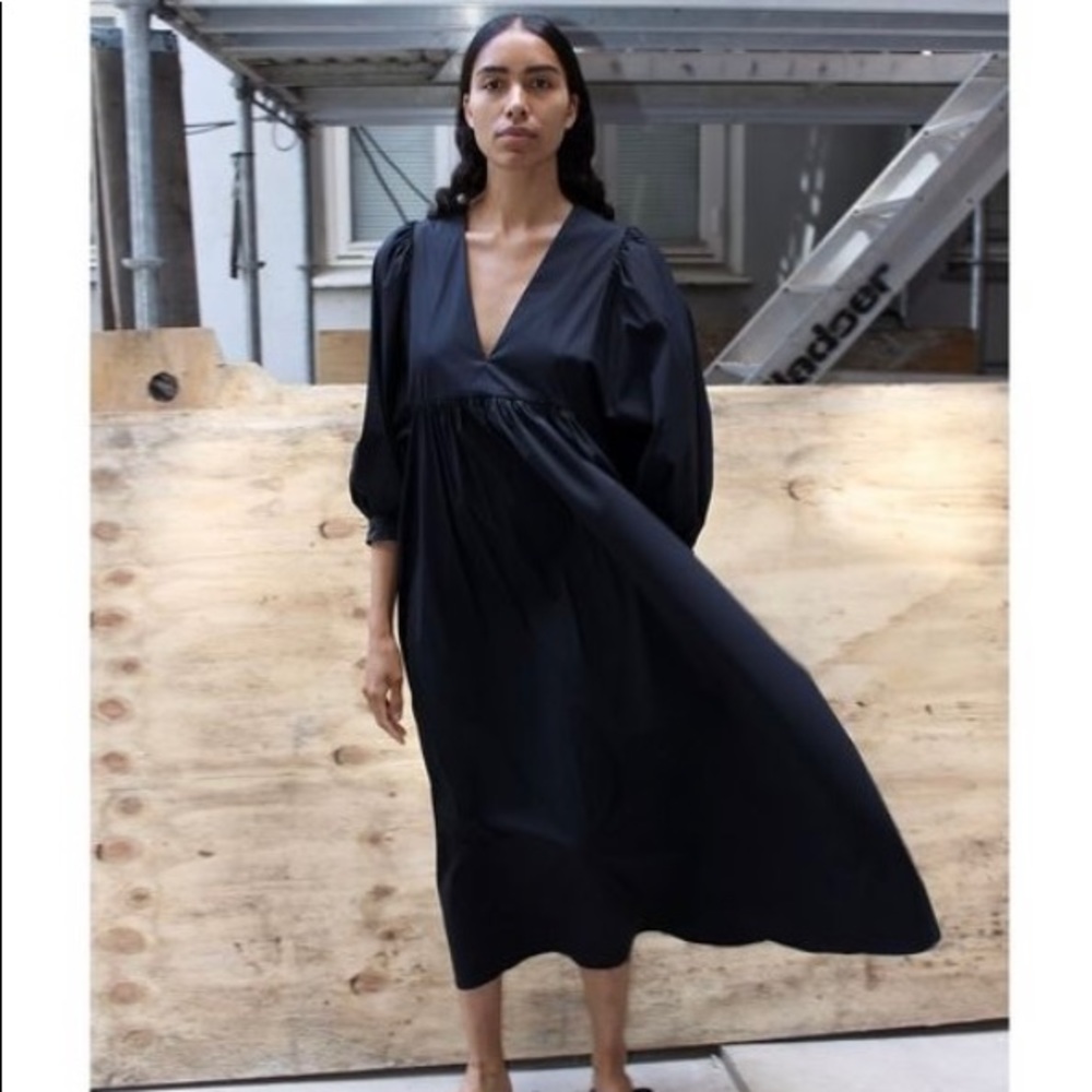 Mr. Larkin Mabel dress in black (M/L)